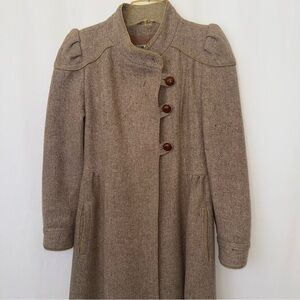 Cubalan Vintage Tan Trench Coat with Unique Button Design